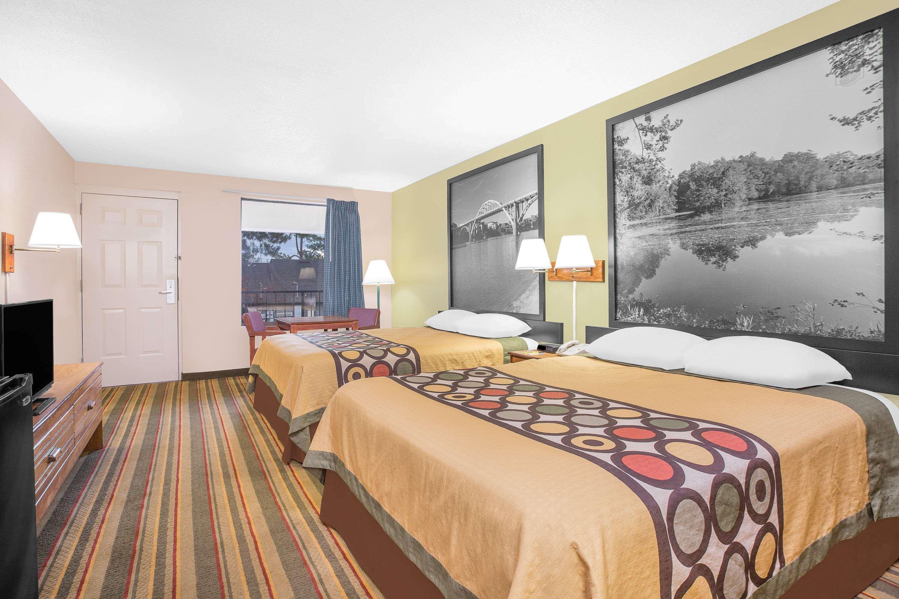 Super 8 By Wyndham Eufaula Hotel Exterior photo